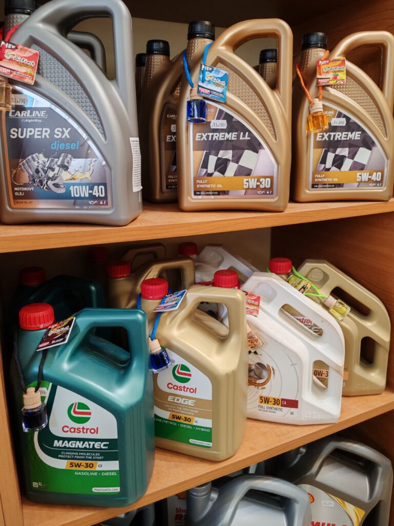 Mindem 4 és 5 literes motorolajhoz Airfresh Mystíque illatosítót kapnak ajándékba. Az akció a készlet erejéig tart.